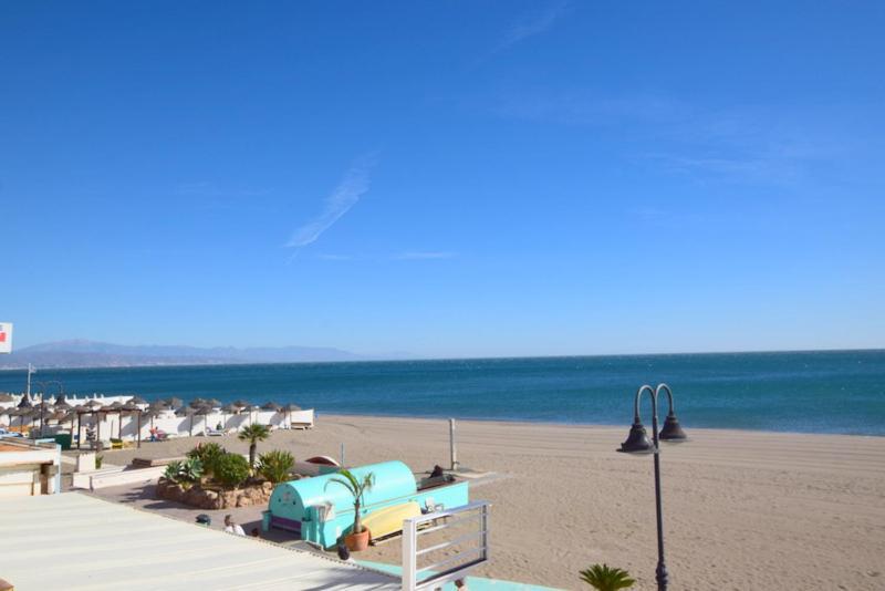 شقة Carihuela 1ª Linea De Playa توريمولينوس المظهر الخارجي الصورة